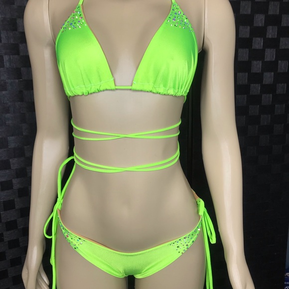 Neon bikini - Picture 4 of 6